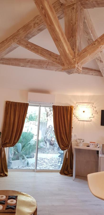 מוגין Studio Villa Chateau Currault מראה חיצוני תמונה